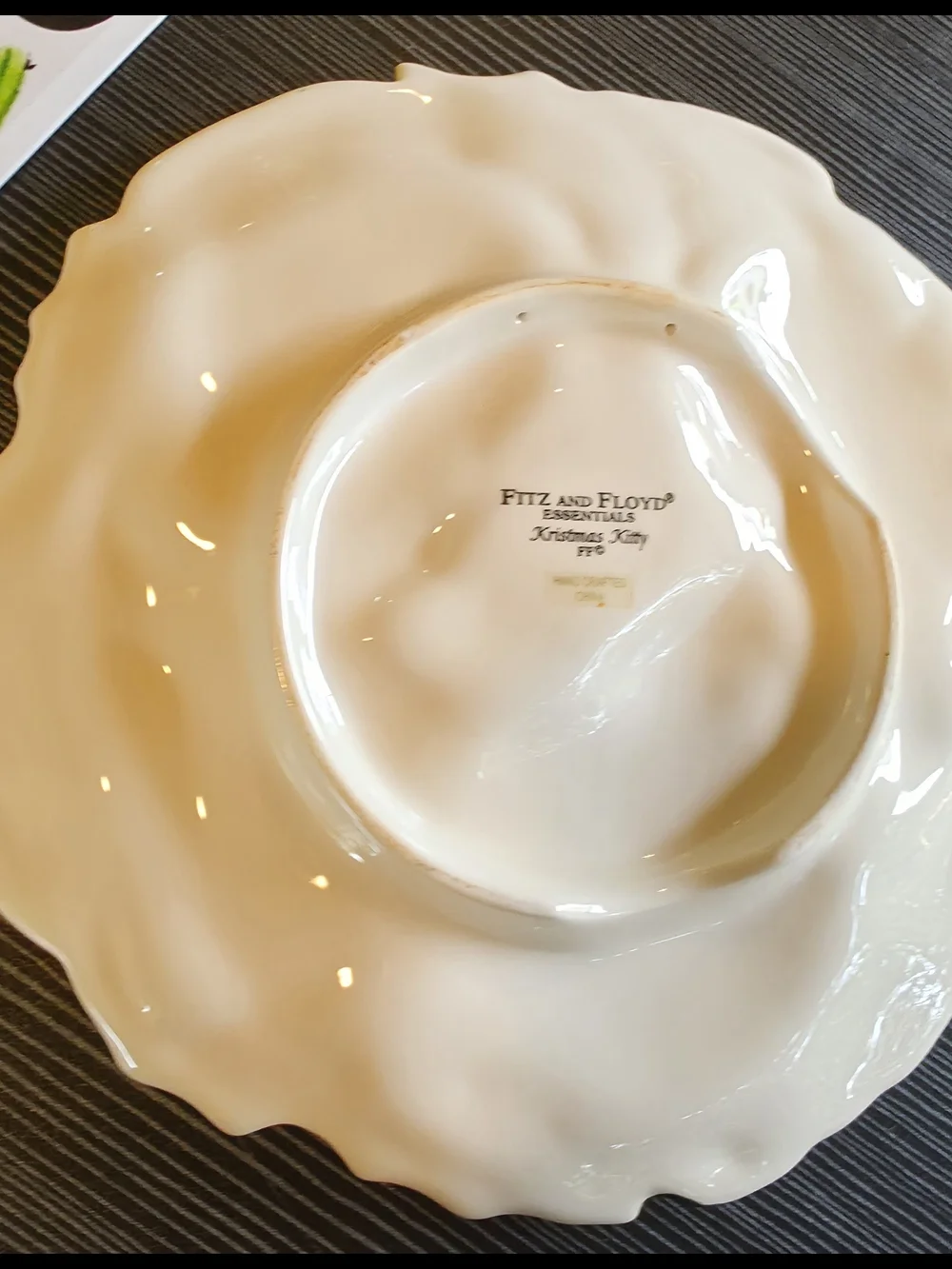 Fitz and Floyd Holiday Kitten Plate Dish - Cream, Pink, Green, Blue